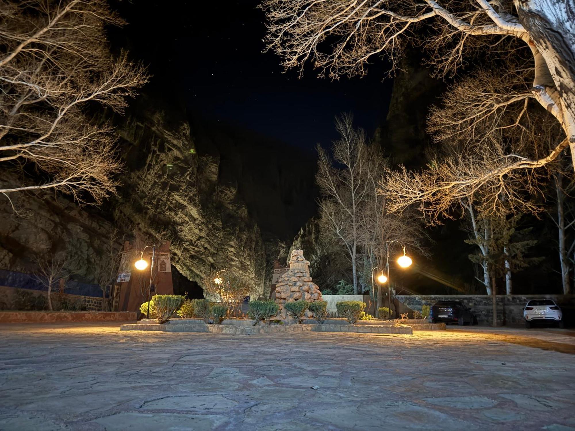 Berbere De La Montagne Hotel Imdiazene Экстерьер фото